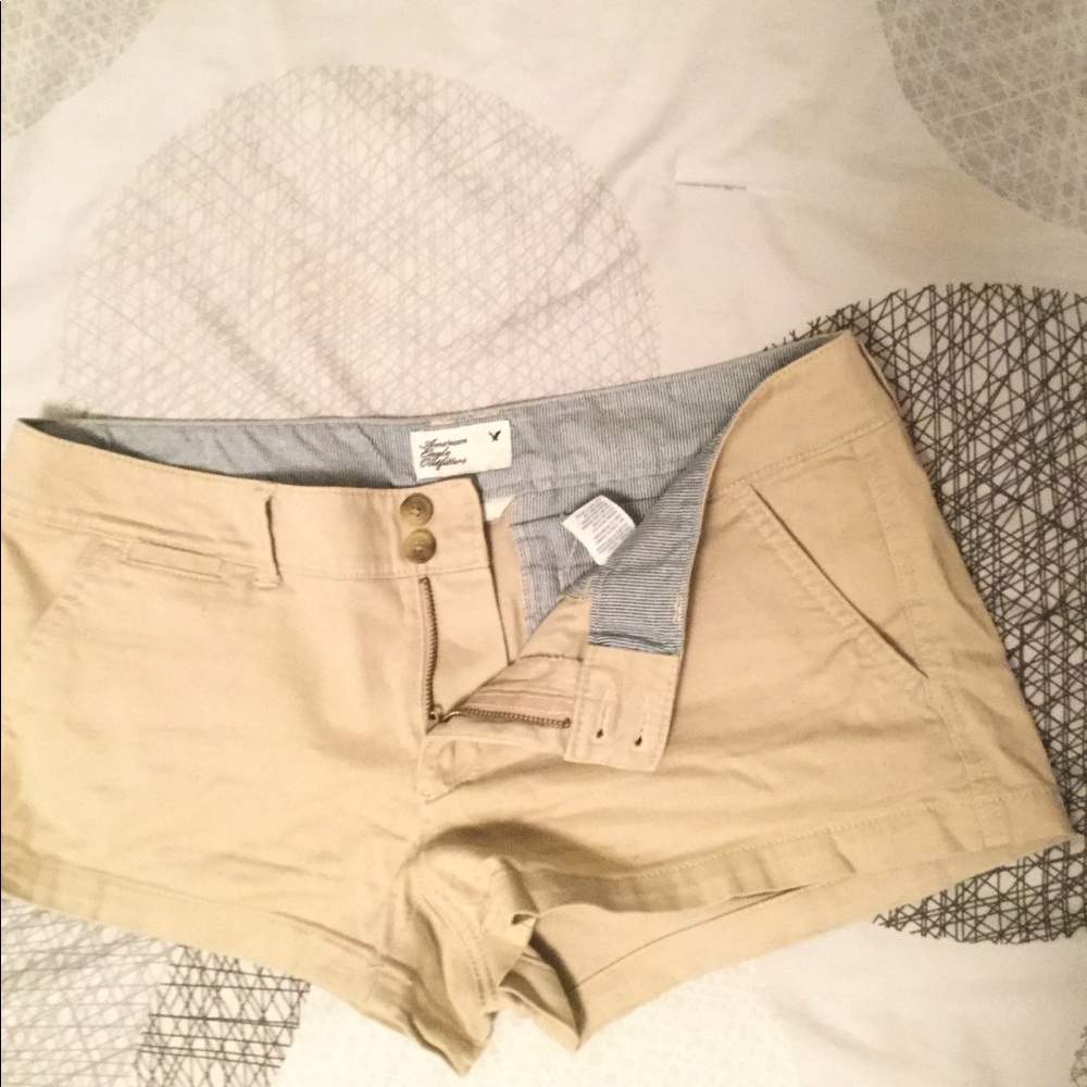 American Eagle khaki shorts